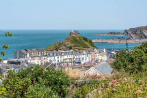 The Tempest, sea views, coastal & rural walks.